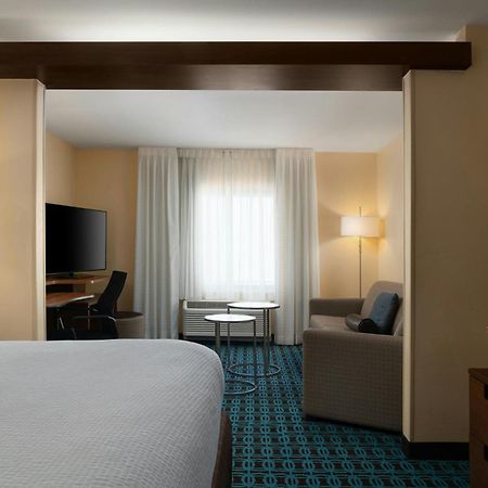 Fairfield Inn & Suites By Marriott London Ngoại thất bức ảnh