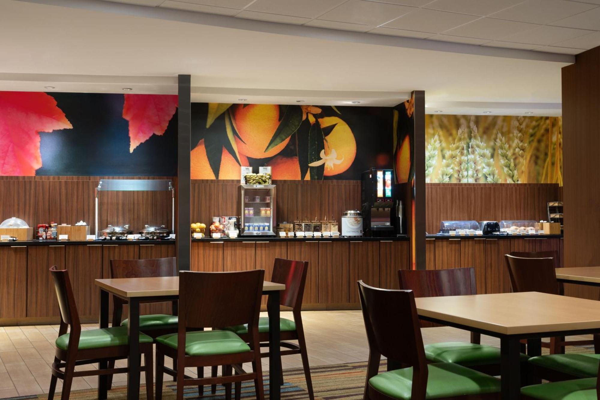 Fairfield Inn & Suites By Marriott London Ngoại thất bức ảnh