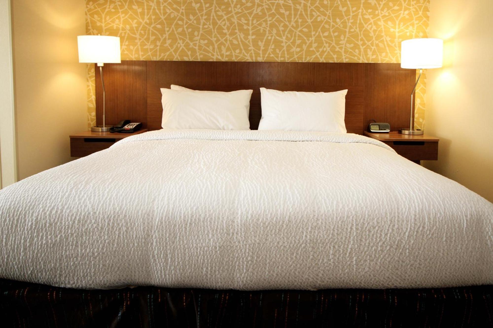 Fairfield Inn & Suites By Marriott London Ngoại thất bức ảnh