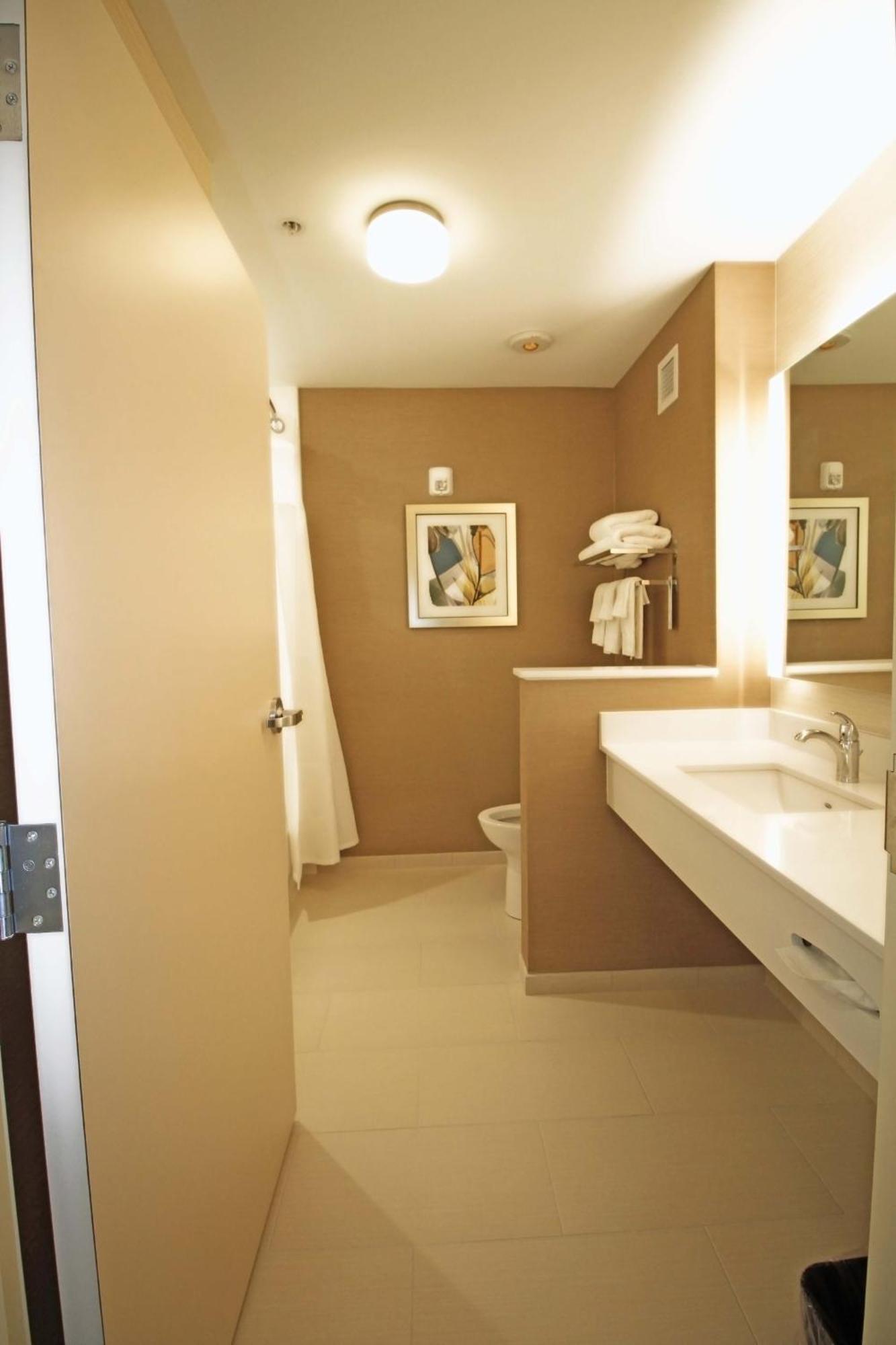 Fairfield Inn & Suites By Marriott London Ngoại thất bức ảnh