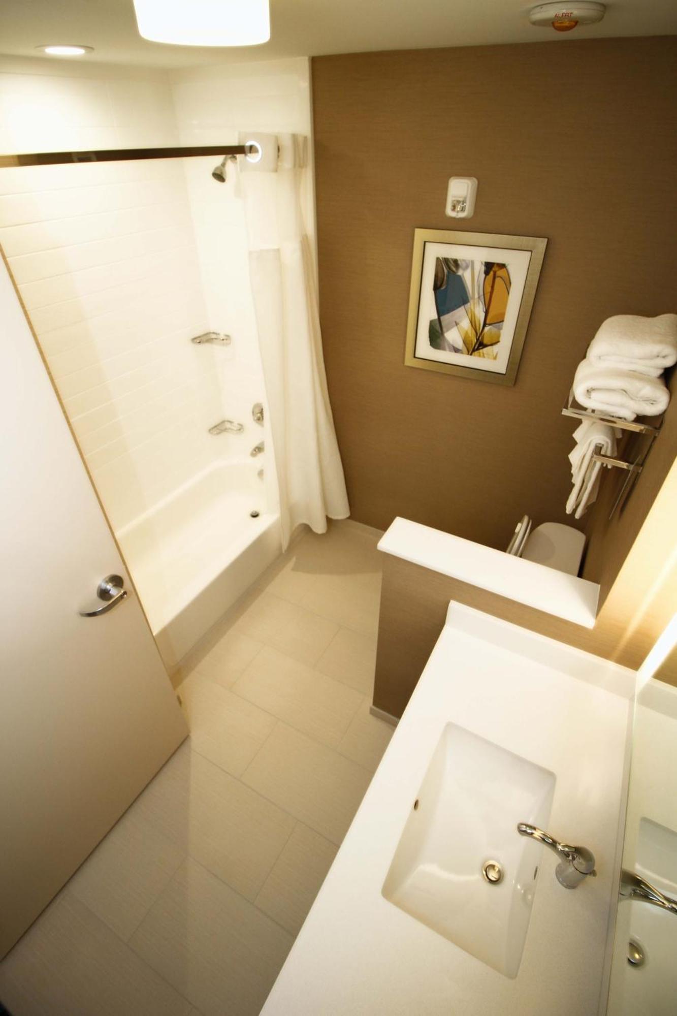 Fairfield Inn & Suites By Marriott London Ngoại thất bức ảnh