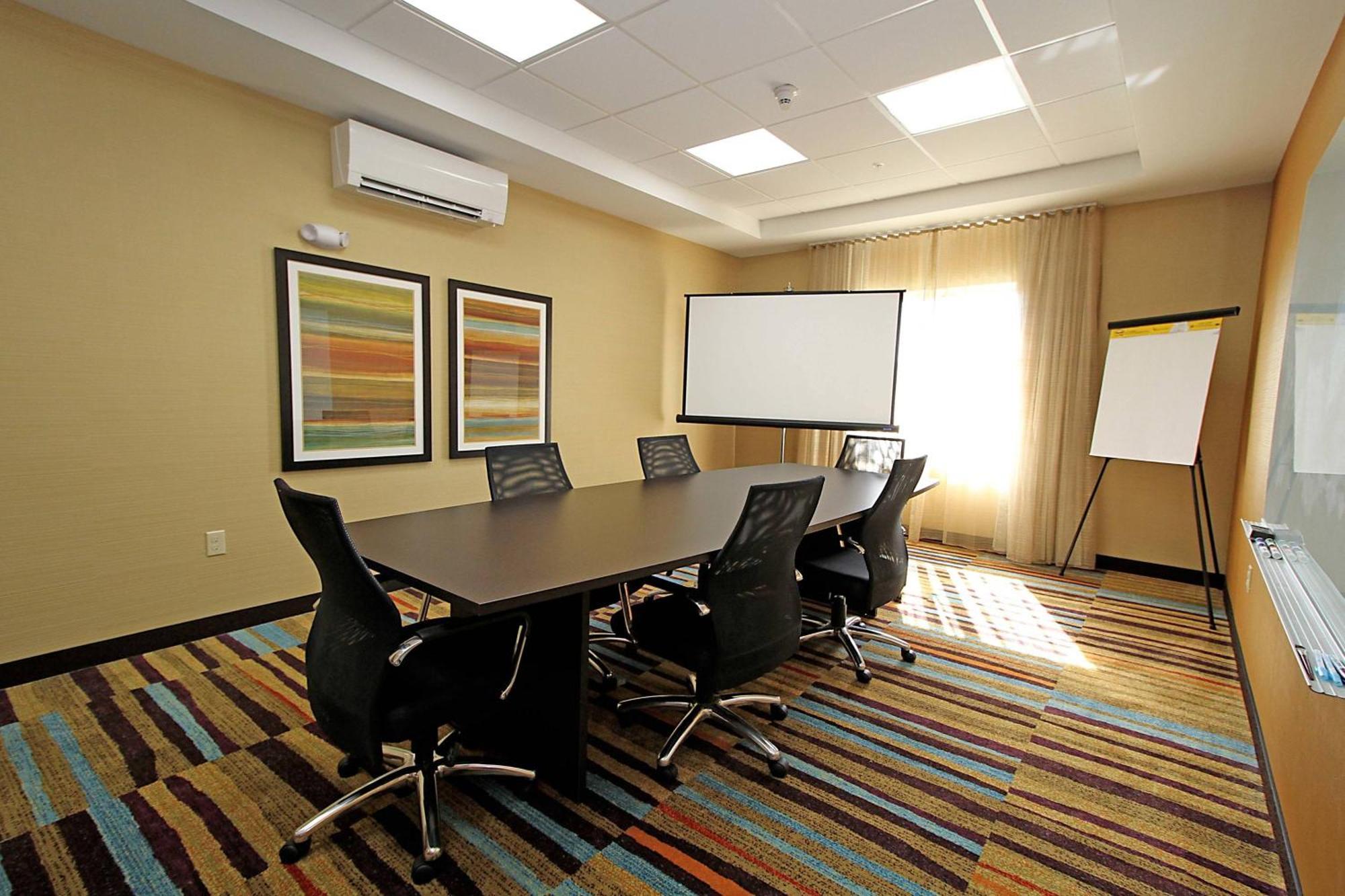 Fairfield Inn & Suites By Marriott London Ngoại thất bức ảnh