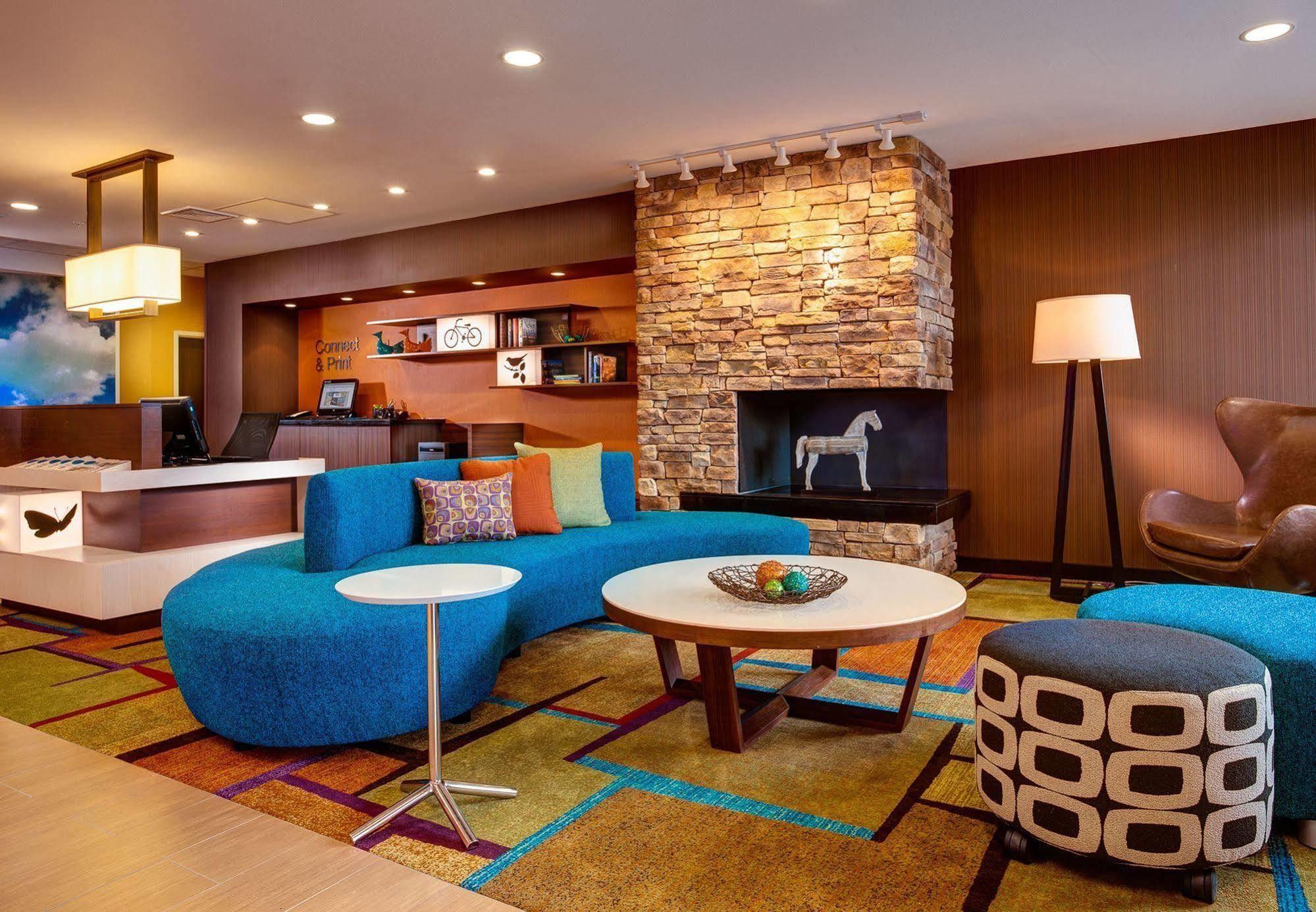 Fairfield Inn & Suites By Marriott London Ngoại thất bức ảnh