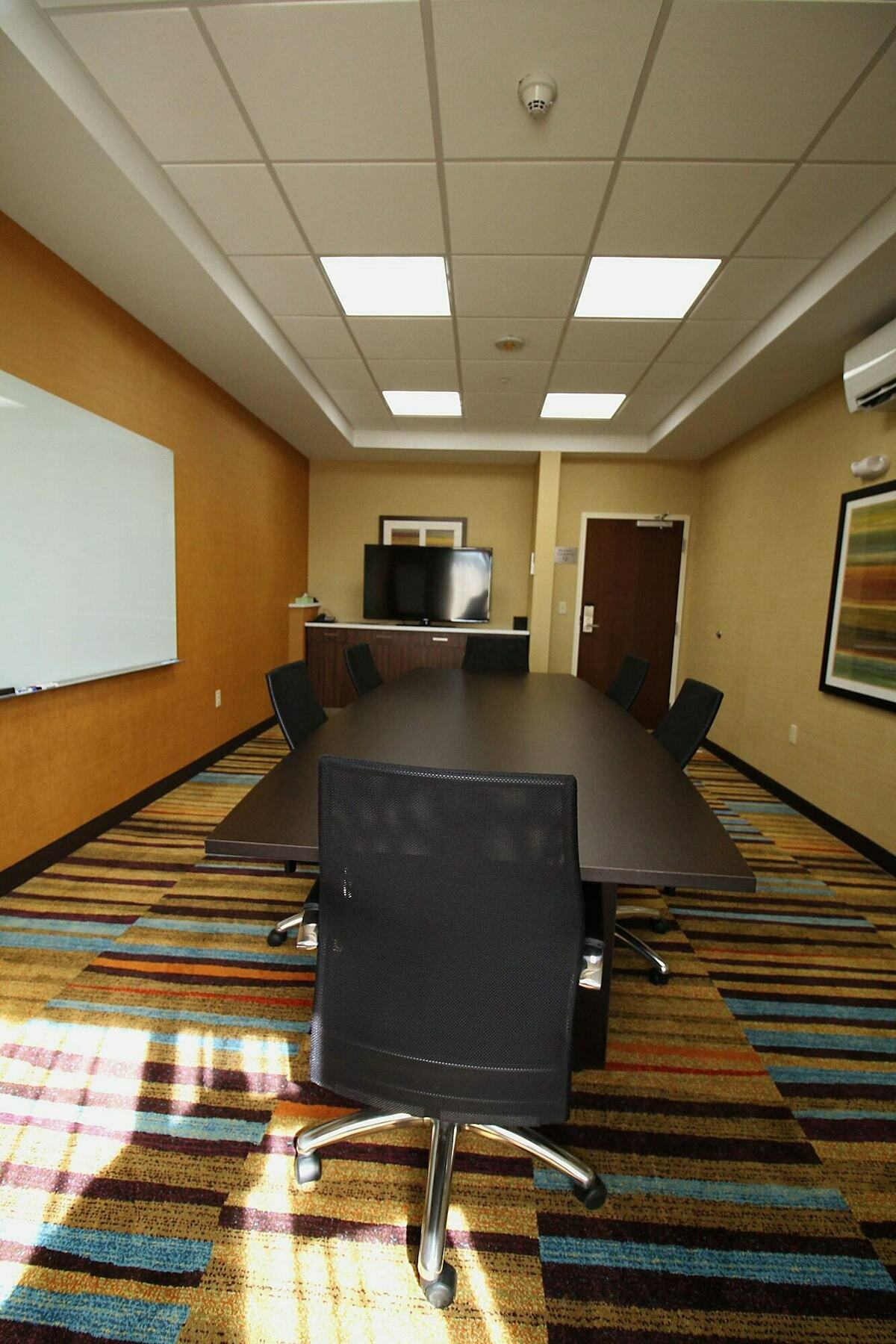Fairfield Inn & Suites By Marriott London Ngoại thất bức ảnh